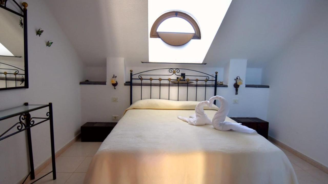 Casa Nicole Parque Santiago 2 Apartment Арона Екстериор снимка